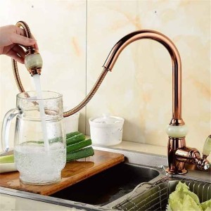 Traditional Kitchen Faucet with Pull Out Sprayer Rose Golden, 360 Swivel Brass Single Handle One Hole Pull Down Kitchen Taps with Hot and Cold Water Vintage Retro Style