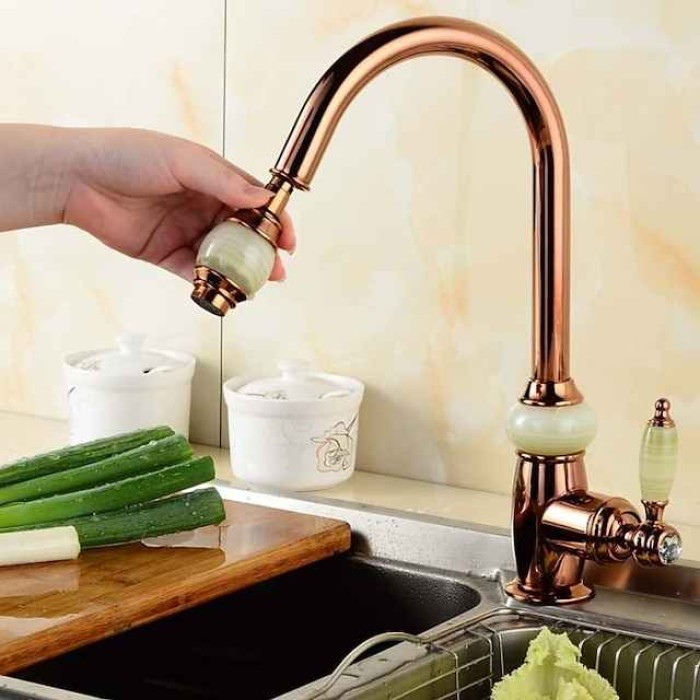 Traditional Kitchen Faucet with Pull Out Sprayer Rose Golden, 360 Swivel Brass Single Handle One Hole Pull Down Kitchen Taps with Hot and Cold Water Vintage Retro Style