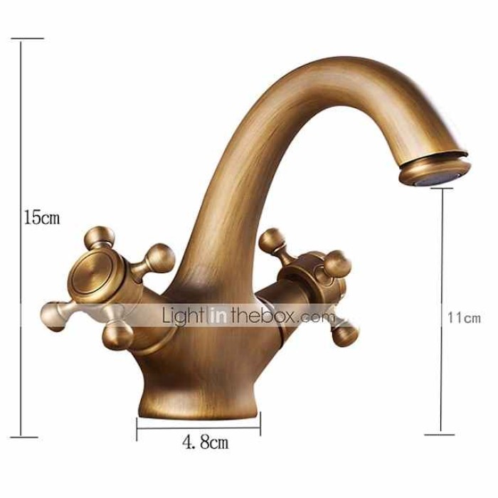 Bathroom Sink Faucet - Classic Antique Brass Centerset Two Handles One HoleBath Taps