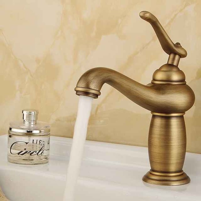 Bathroom Sink Faucet - Classic Electroplated Centerset Single Handle One HoleBath Taps