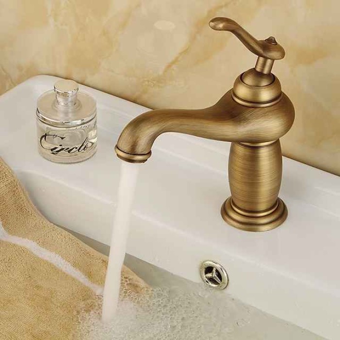 Bathroom Sink Faucet - Classic Electroplated Centerset Single Handle One HoleBath Taps