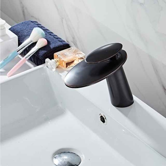 Bathroom Sink Faucet, Brass Waterfall Single Handle One Hole Modern Style Bath Taps with Hot and Cold Water