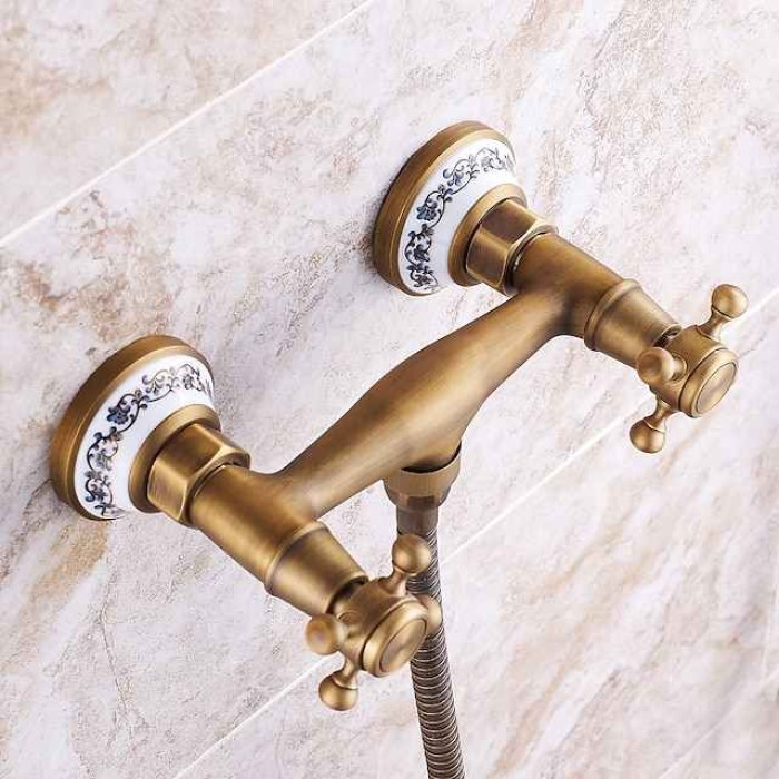 Shower Faucet Set - Handshower Included pullout Vintage Style / Country Antique Brass Mount Outside Ceramic Valve Bath Shower Mixer Taps / Two Handles One Hole