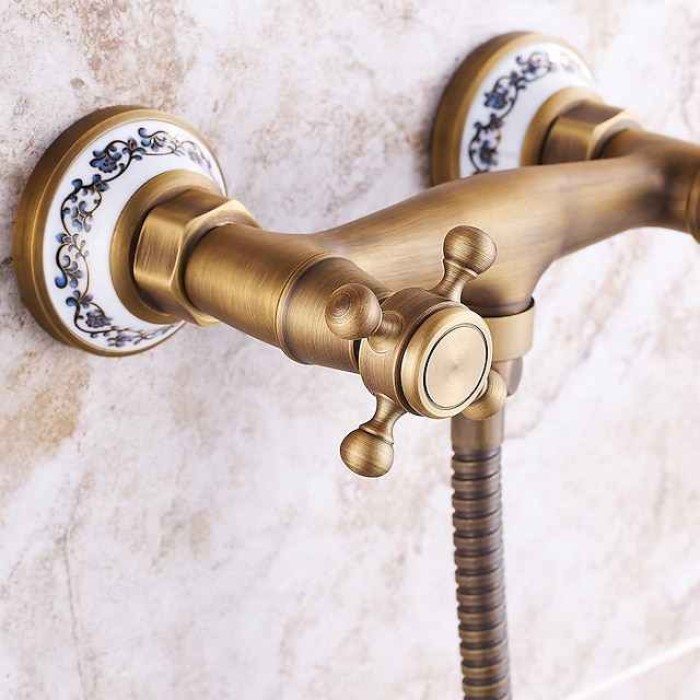 Shower Faucet Set - Handshower Included pullout Vintage Style / Country Antique Brass Mount Outside Ceramic Valve Bath Shower Mixer Taps / Two Handles One Hole