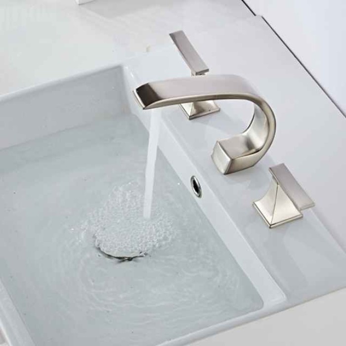 Bathroom Sink Faucet Widespread Oil-rubbed Bronze/Brushed/Electroplated Widespread Two Handles Three HolesBath Taps