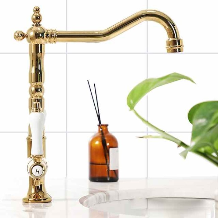 Kitchen Faucet,Two Handles One Hole Antique Brass / Electroplated / Painted Finishes Standard Spout Centerset Antique Kitchen Taps