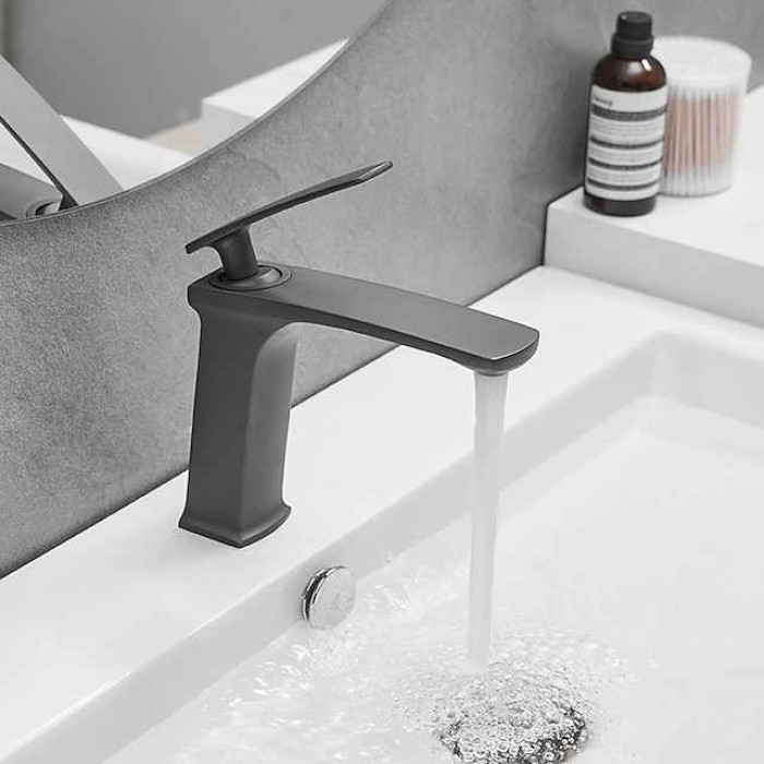 Bathroom Sink Faucet - Classic / Waterfall Brushed / Electroplated / Painted Finishes Centerset Single Handle One HoleBath Taps