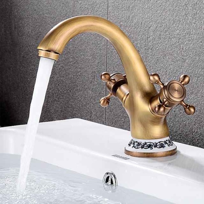 Bathroom Sink Faucet,Classic Electroplated / Painted Finishes Centerset Two Handles One Hole Bath Taps