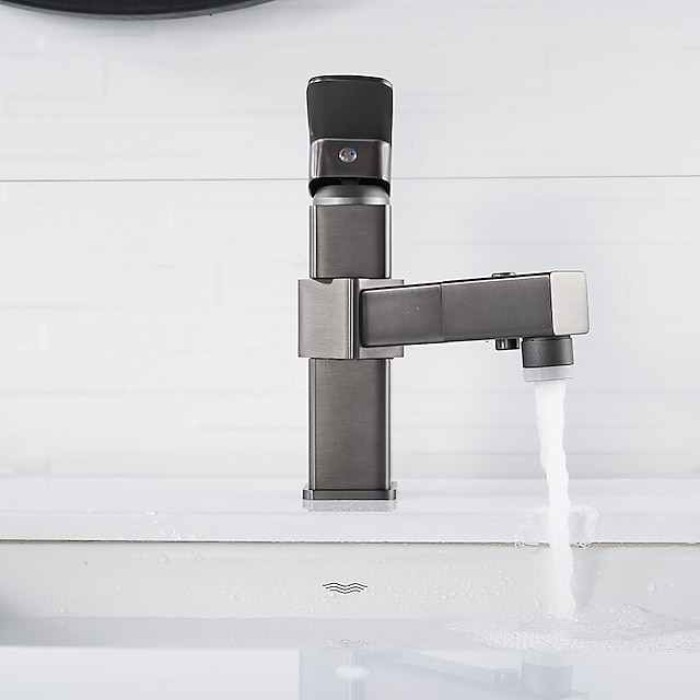 Bathroom Sink Faucet - Rotatable / Pull out / Classic Electroplated / Painted Finishes Centerset Single Handle One HoleBath Taps