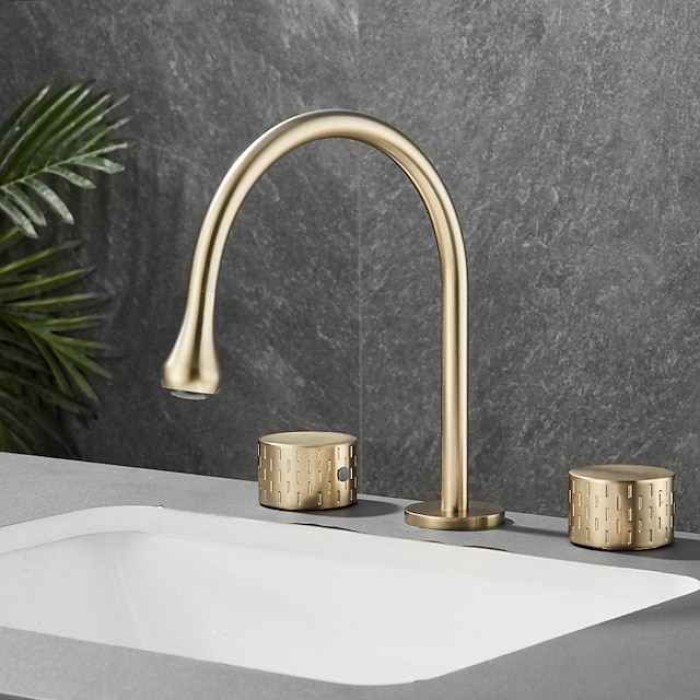 Bathroom Sink Faucet - Rotatable / Classic Electroplated Widespread Two Handles Three Holes Bath Taps