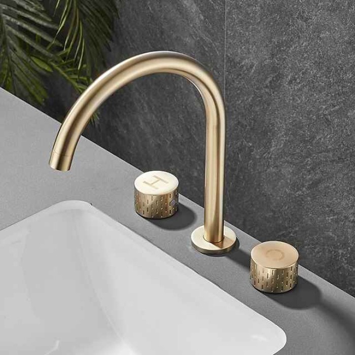 Bathroom Sink Faucet - Rotatable / Classic Electroplated Widespread Two Handles Three Holes Bath Taps