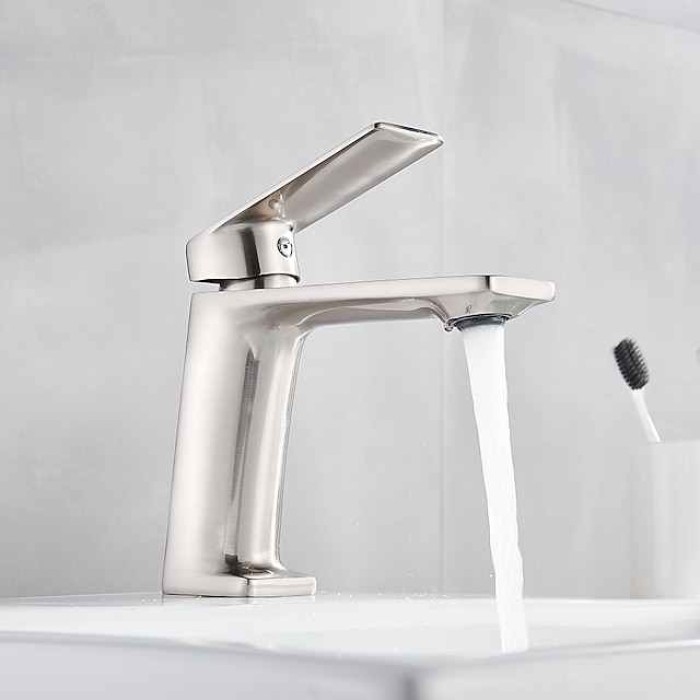 Bathroom Sink Mixer Faucet, Monobloc Washroom Basin Taps Single Handle One Hole Deck Mounted with Hot and Cold Hose