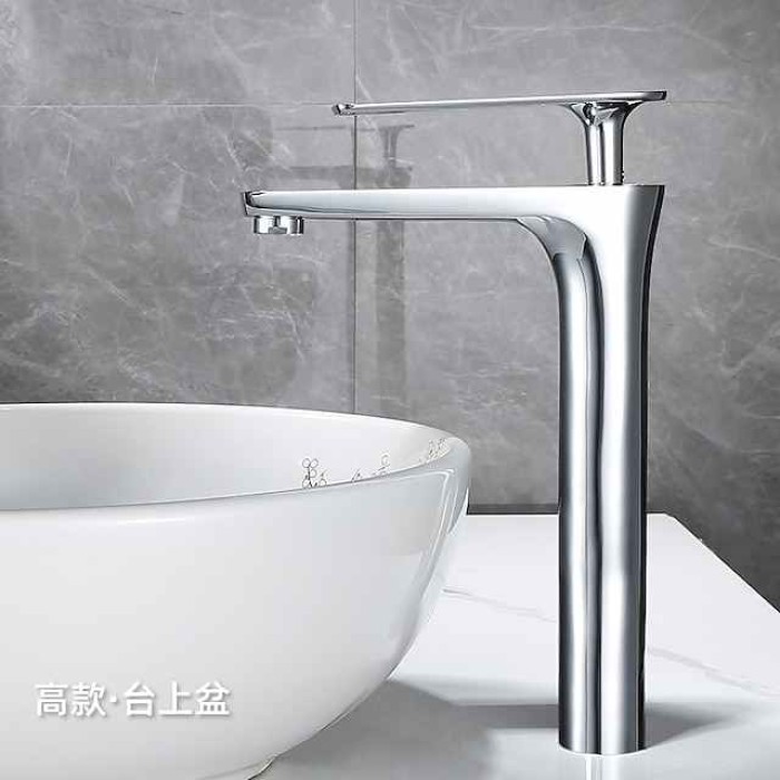 Bathroom Sink Faucet - Classic Electroplated / Painted Finishes Centerset Single Handle One HoleBath Taps