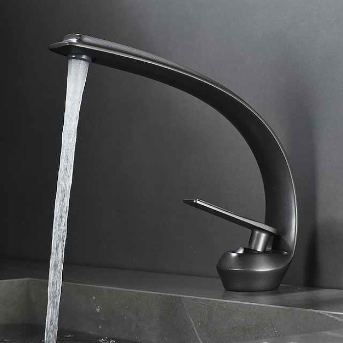 Bathroom Sink Faucet - Classic Electroplated / Painted Finishes Centerset Single Handle One HoleBath Taps