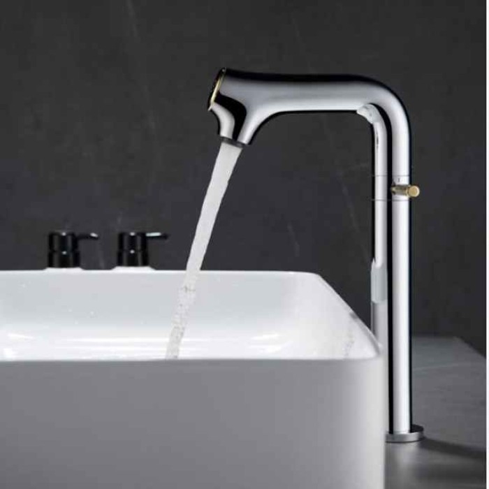 Bathroom Sink Faucet - Rotatable / LED / Classic Chrome / Brushed / Electroplated Centerset Single Handle One HoleBath Taps